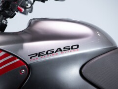 Aprilia PEGASO 