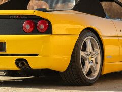 Ferrari F355 F1 SPIDER 
