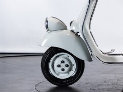 Piaggio VESPA 125 FARO BASSO 