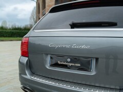 Porsche CAYENNE TURBO 
