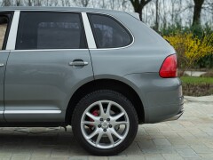 Porsche CAYENNE TURBO 