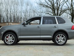Porsche CAYENNE TURBO 