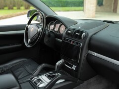 Porsche CAYENNE TURBO 