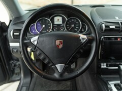 Porsche CAYENNE TURBO 