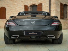 Mercedes Benz SLS AMG Roadster 