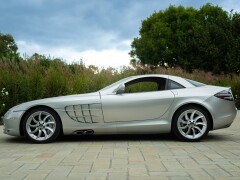 Mercedes Benz SLR MCLAREN 