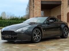 Aston Martin VANTAGE S P10 