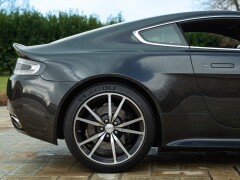 Aston Martin VANTAGE S P10 
