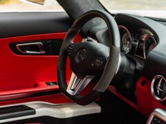 Mercedes Benz SLS AMG 