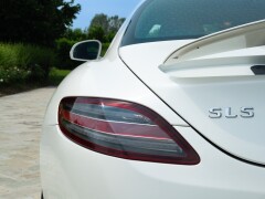 Mercedes Benz SLS AMG 