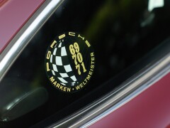 Porsche 911 2.2 S           