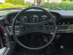 Porsche 911 2.2 S           