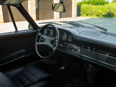 Porsche 911 2.2 S           