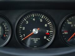 Porsche 911 2.2 S           