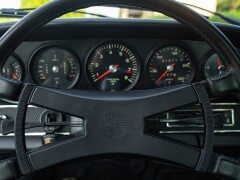 Porsche 911 2.2 S           