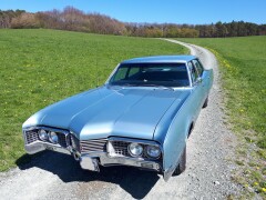 Oldsmobile Luxury Sedan Ninety Eight